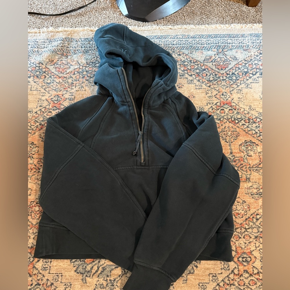 lululemon athletica dark green scuba